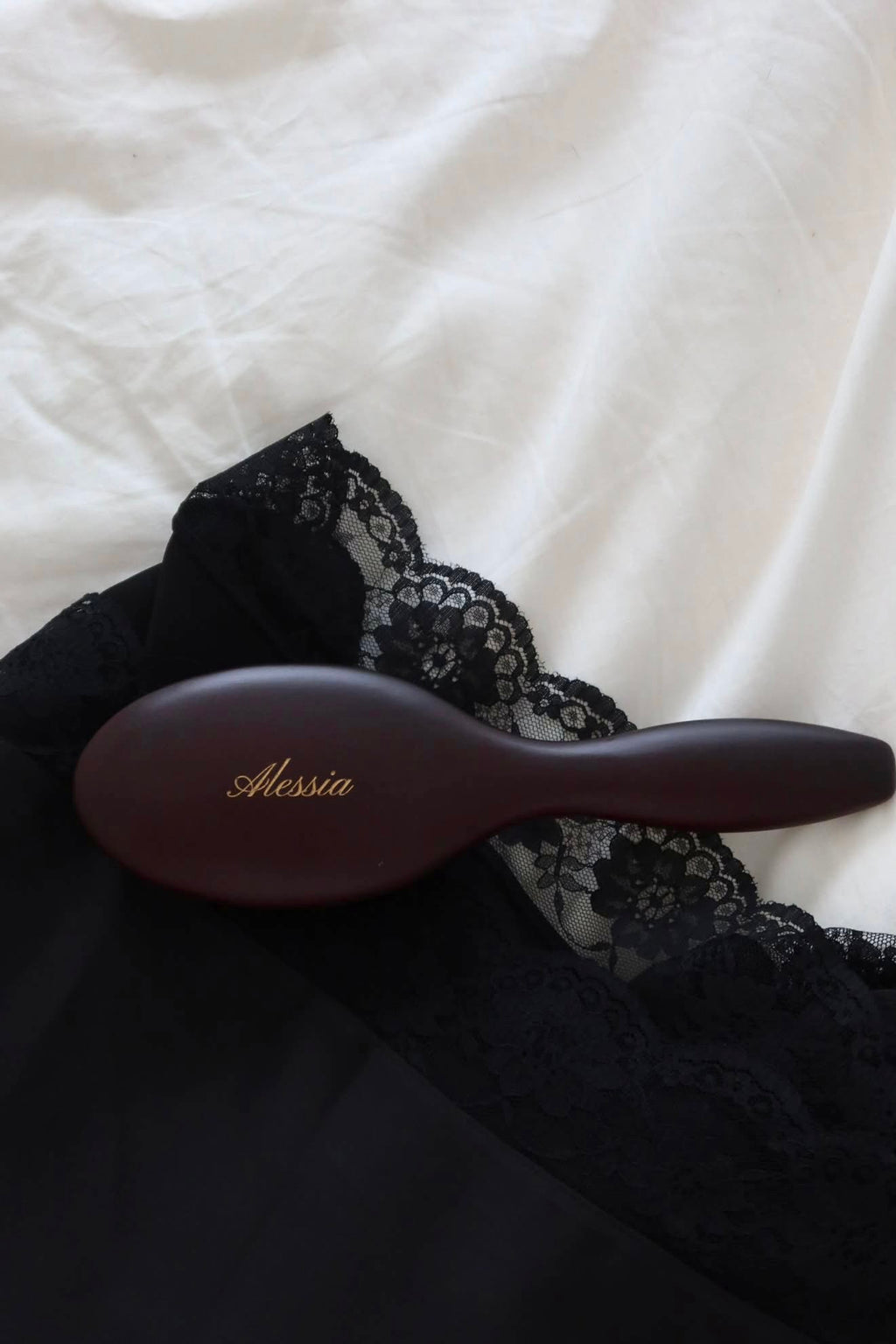 The Muse Hairbrush (Pre-order)