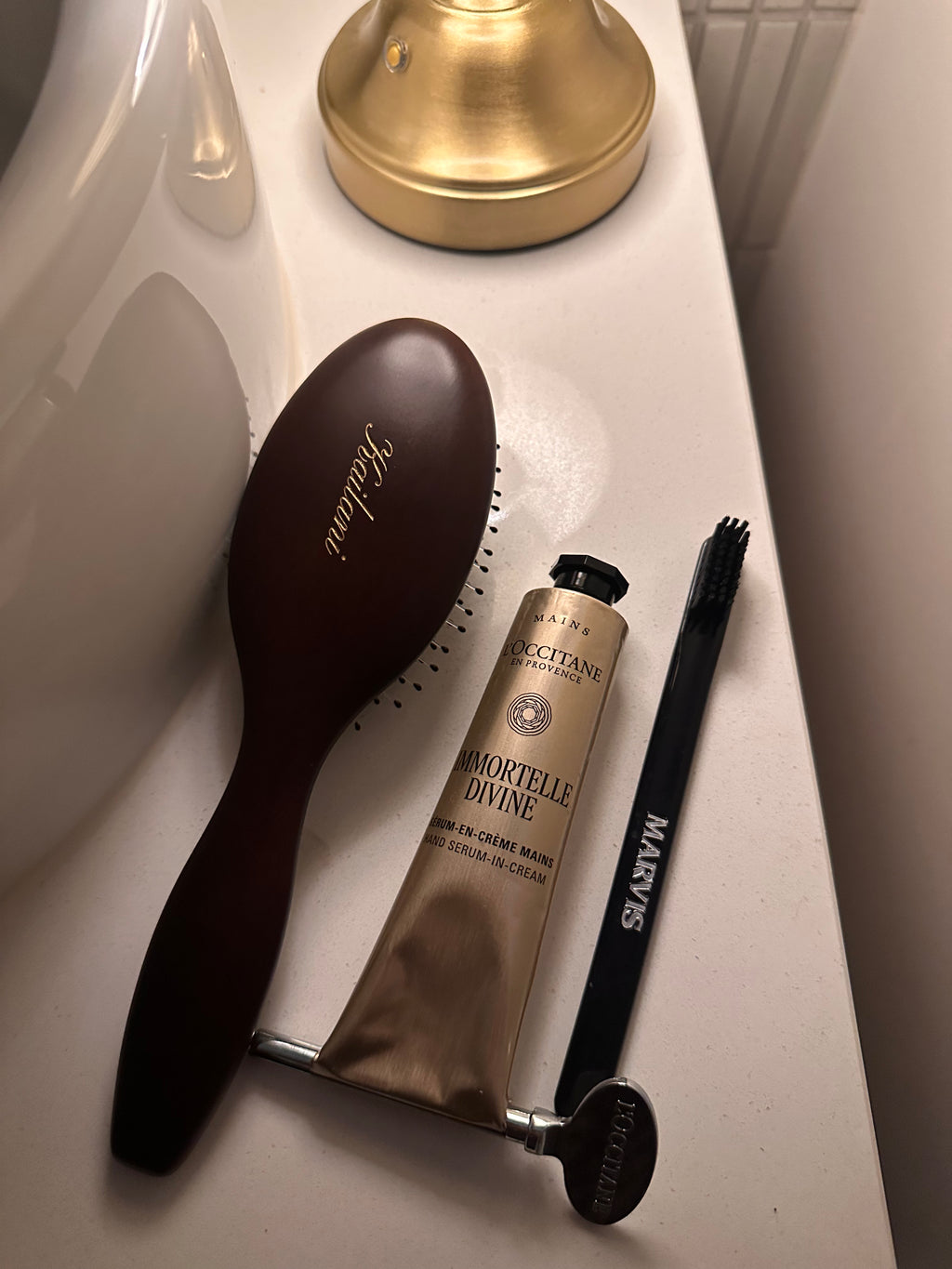 The Muse Hairbrush (Pre-order)