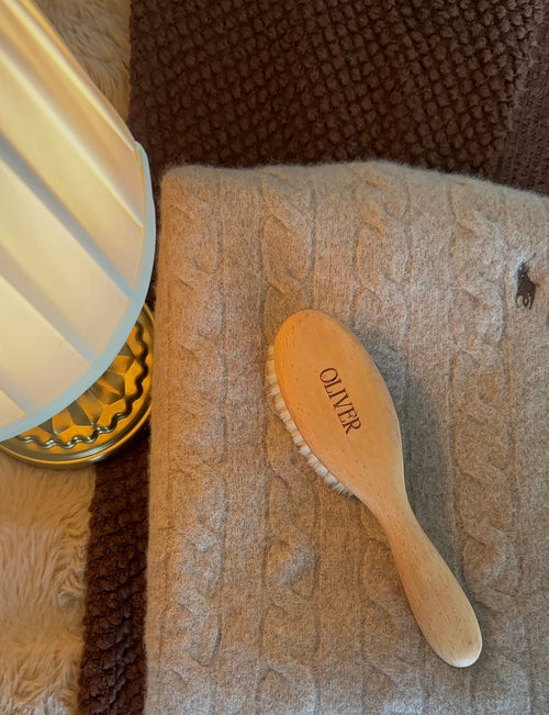 The Kin Hairbrush